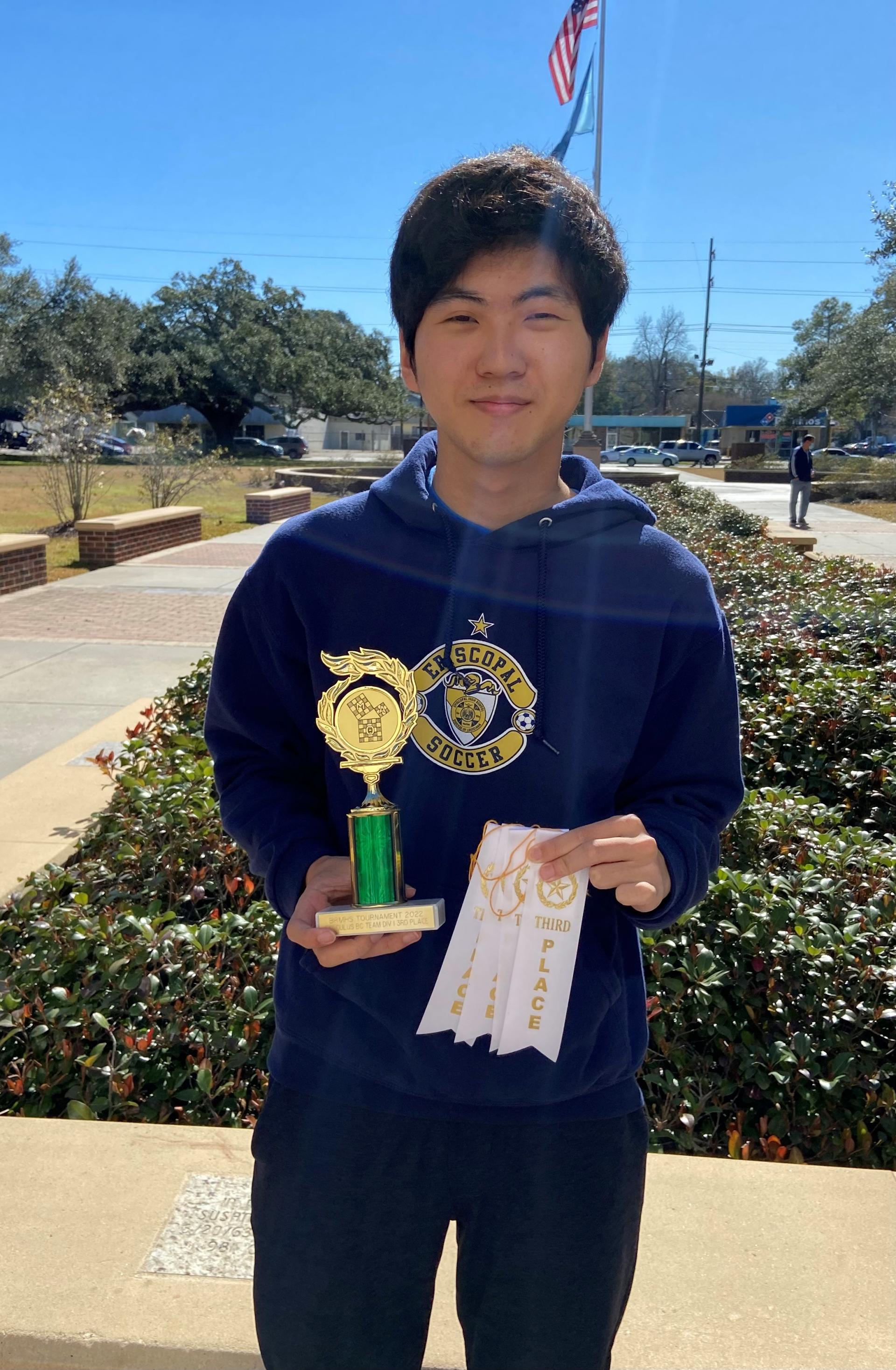 Mu Alpha Theta celebrates success at the Baton Rouge High tournament.